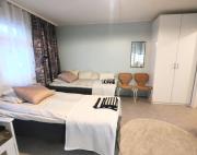 Narvan Maatilamajoitus Helenan Kanat ja Kammarit