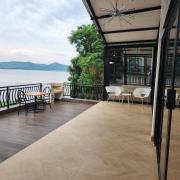 Le Bamboo Guest House And Boat Cruise