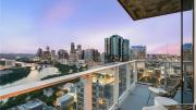 The Emma Penthouse 29th Floor Incredible Views Rooftop Pool Gym 1 Block to Rainey Street AvantStay