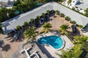 Comfortable beach front apartment in Singer Island