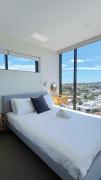 Amazing Views 2BD 2BA Homey Toowong Abode Pool