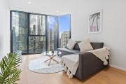 910SD ABNB-Style 1BR Pool & Gym, 5 mins walk to Tram, Near Crown
