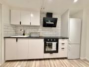 Workers Villa Basement - 3 BR - 6 Beds - 2 baths - Parking - Volvo