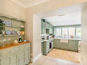 Top Burton Bradstock