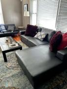 Relaxing 4BR Holiday Retreat Large, Cozy & Close to Airport