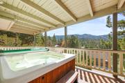 Paradise Pines - Lake & Slope Views, Hot Tub, 2 Decks, Fireplace