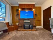 Spacious 3 Bedroom House in Doncaster with Vintage Charm