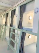 Easy Monday Capsule Resort Bangkok