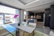 Penthouse supreme large patio 401