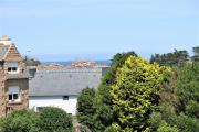 Superbe appartement avec WIFI, petite vue mer à TREGASTEL - Réf 26