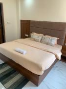 The BoHomes - Peaceful Rooms with Mountain View located in Upper Tapovan