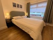 Liverpool Daffodil House - 3 Bed - Close to Sefton Park & Lark Lane Liverpool Daffodil House - 3 Bed - Close to Sefton Park & Lark Lane