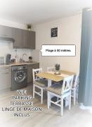 Charmant studio climatisé 24 m2 terrasse à 100m de la plage