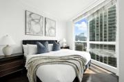 Bright 2BR Retreat by Fort York & Waterfront