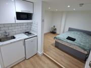 Studio Flat near Arsenal, One Stop from Eurostar Studio Flat near Arsenal, One Stop from Eurostar