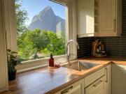 Reinefjorden Family House with Jacuzzi