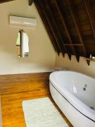 Cabana com hidro para casais na natureza - 03