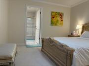 Cozy home near YVR with free parking