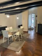 Roberto Exclusive Suite 82