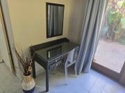 Honeywood Stays "Cozy Corner" - Near Airport, Fast Wi-Fi & Secure Parking