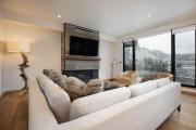 1 Waterfront Way 306