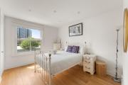 Spacious 1 Bed Maisonette in Camden by Amber Stays, Perfect for Long Term Stays, Sleeps 4!