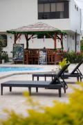 Huaral House Piscina y Terraza