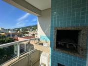 Apartamento com 2 quartos no centro de Bombinhas