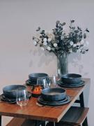 Convenient Cosy Hideaway with Pool Gym Spa Sauna