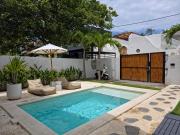 Green & Wood Oasis , Spacious Villa with Pool