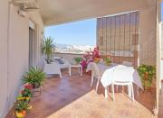 Limoncello Apri la finestra e respira il profumo del mare Alloggio Spazioso in Sicilia Comfort per 6 Ospiti