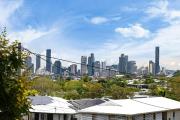 Pet Friendly Family Home In Brisbane - Relocations and Family Stays - Fast Internet - Parking - Netflix
