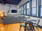 Expansive Back Bay Loft, Sleeps 4, 1B1B