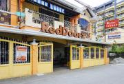 RedDoorz at La Casa Guesthouse former RedDoorz at Tamarind Street Angeles City