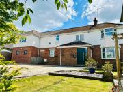 Lynwood, 5 bed, 4 bath, private large drive