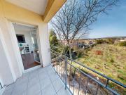 Frontignan : Appartement 2 pièces avec terrasse, parking, proche plage et commerces - FR-1-785-5