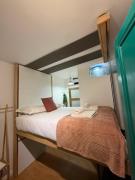 Studio for Two - Perfect Location close to metro