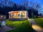 The Rabbit Hole - Uk50123