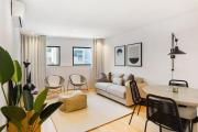Stylish Flat with Balcony, In Central Porto