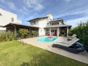 Casa 3 Dorms. Lazer Conforto Jurere Florianópolis