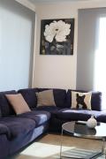 Larnaca Salt Lake Gem, Airy 2 BDRM Apartment