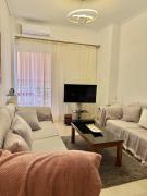 Family-Friendly 2BR with Balcony&Full AC-Kallithea