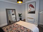 Newly refurbished flat with Free Parking