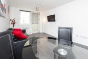Central Albert Dock 2Bed 2Bath Central Albert Dock 2Bed 2Bath