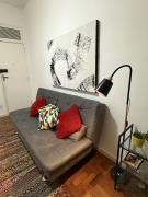 Copacabana, 5 min from the beach! Enjoy Rio!