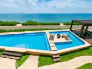 SEA-FRONT VILLA, Isla Mujeres! Stunning Sea Views!