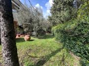 Green Garden Apartment near Florence