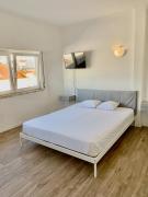 MIRazul Lovely very central condo 4 minutes walk to the beach