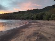 The Big House บ้านพักริมเล