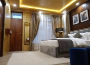 Evergreen Heights - Balcony - Rooftop - Family Groups